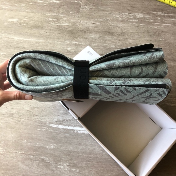 BNIB Lululemon Carry Onwards Mat - Manifesto - Picture 6 of 8